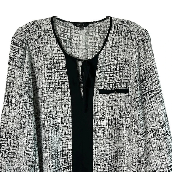 RW & CO BLOUSE, L,Colorblock, office siren , event ,black ,key hole pockets,EC - Picture 5 of 15